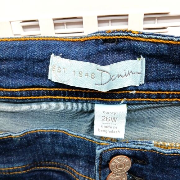 Cato Curvy Straight Dark Wash Stretchy Denim Jeans Woman 26W. 48-inch. NEW NWT.. - Picture 2 of 13